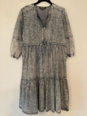 Blue Washed Tiered Casual Dress with 1/4 Zip 3/4 sleeves sz S by Japparel